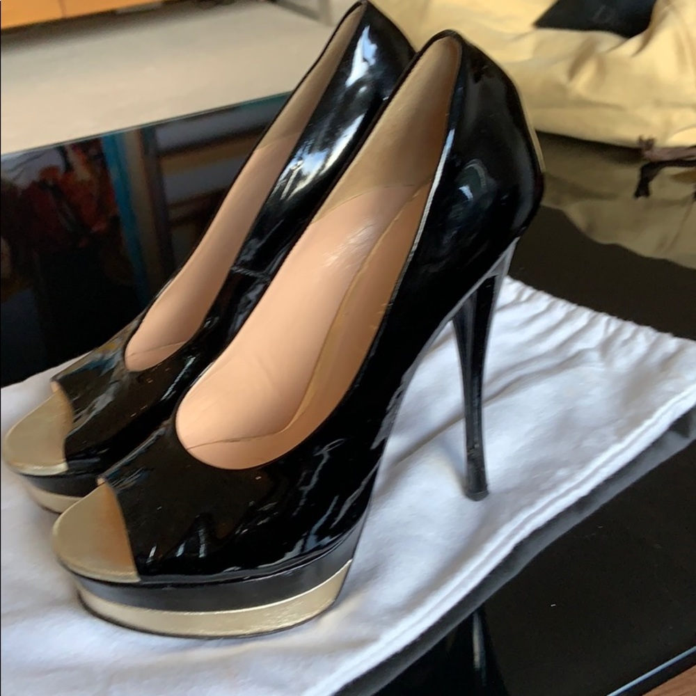 💯 Authentic Versace Peep-Toe platform pump. - Picture 2 of 6
